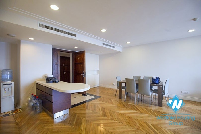 2 bedroom large luxury apartment for rent in Hoang Thanh Tower